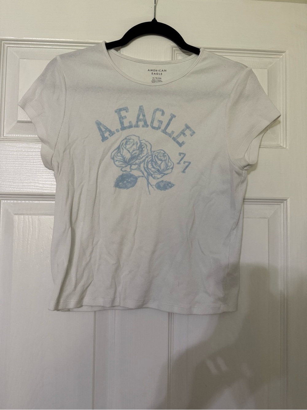 American Eagle White Ribbed Tee with Pale Blue Graphic